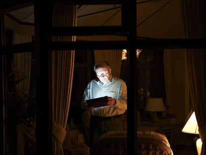 Un adulto mayor en su vivienda, en una imagen de archivo.